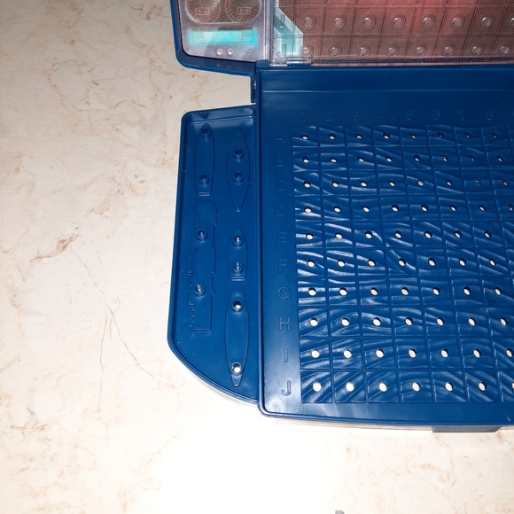 Vintage 1996 Battleship Game Replacement Pieces - Picture 4 of 11